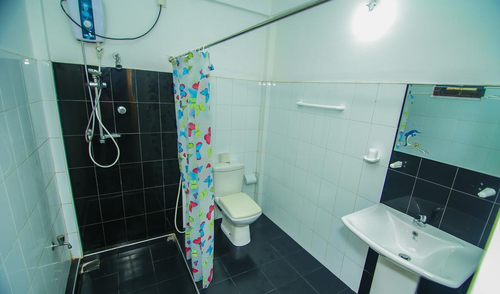 Thilaka City Hotel Анурадхапура Екстериор снимка