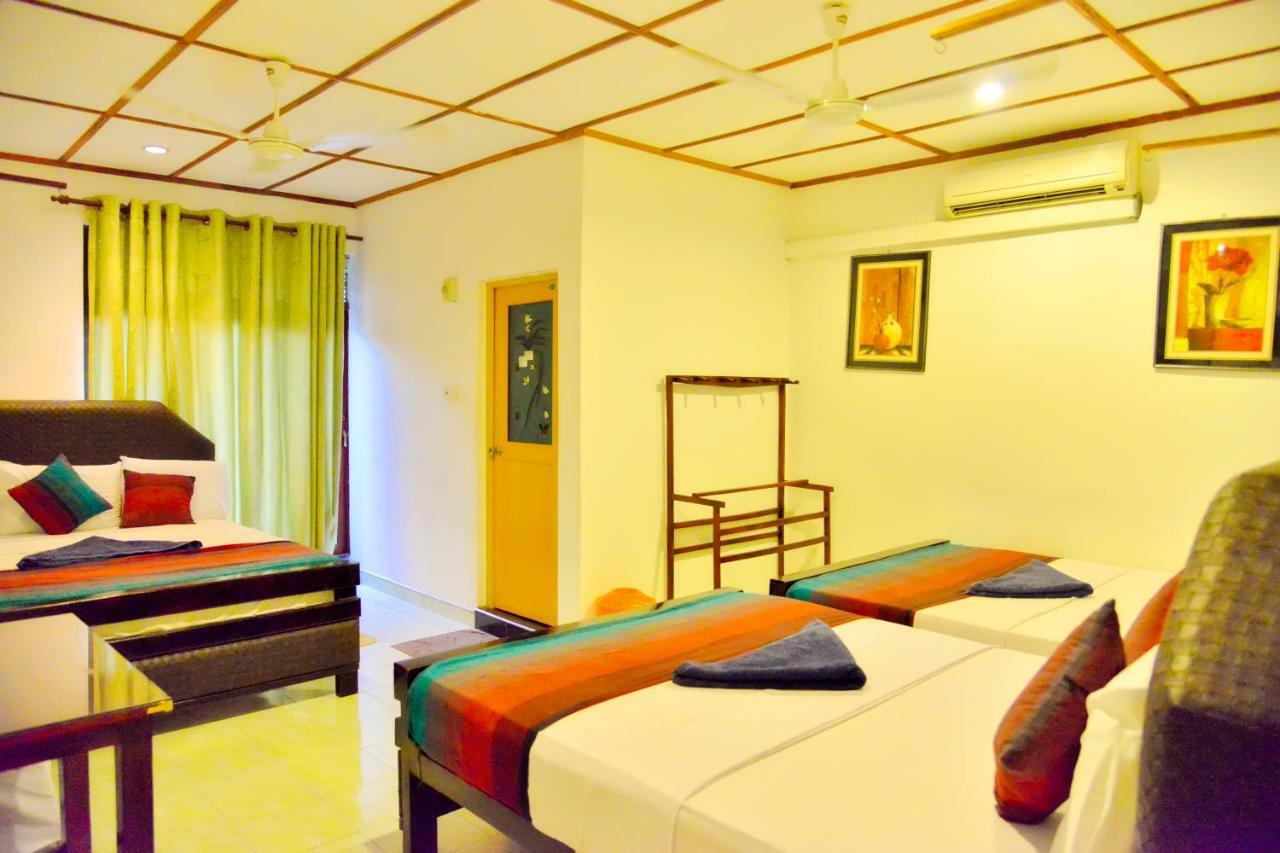 Thilaka City Hotel Анурадхапура Екстериор снимка