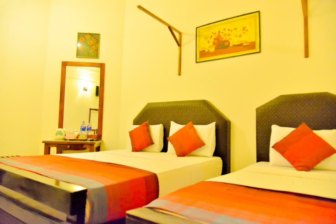 Thilaka City Hotel Анурадхапура Екстериор снимка