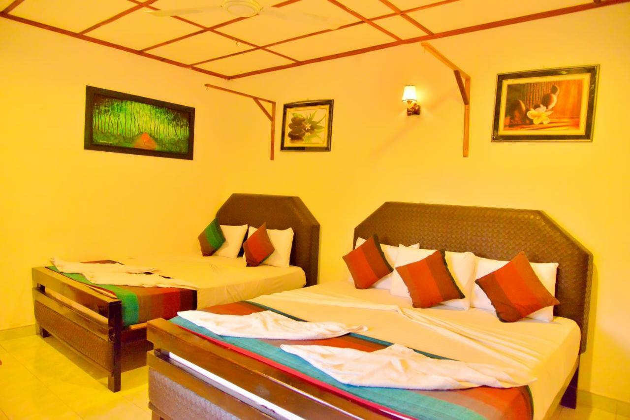 Thilaka City Hotel Анурадхапура Екстериор снимка